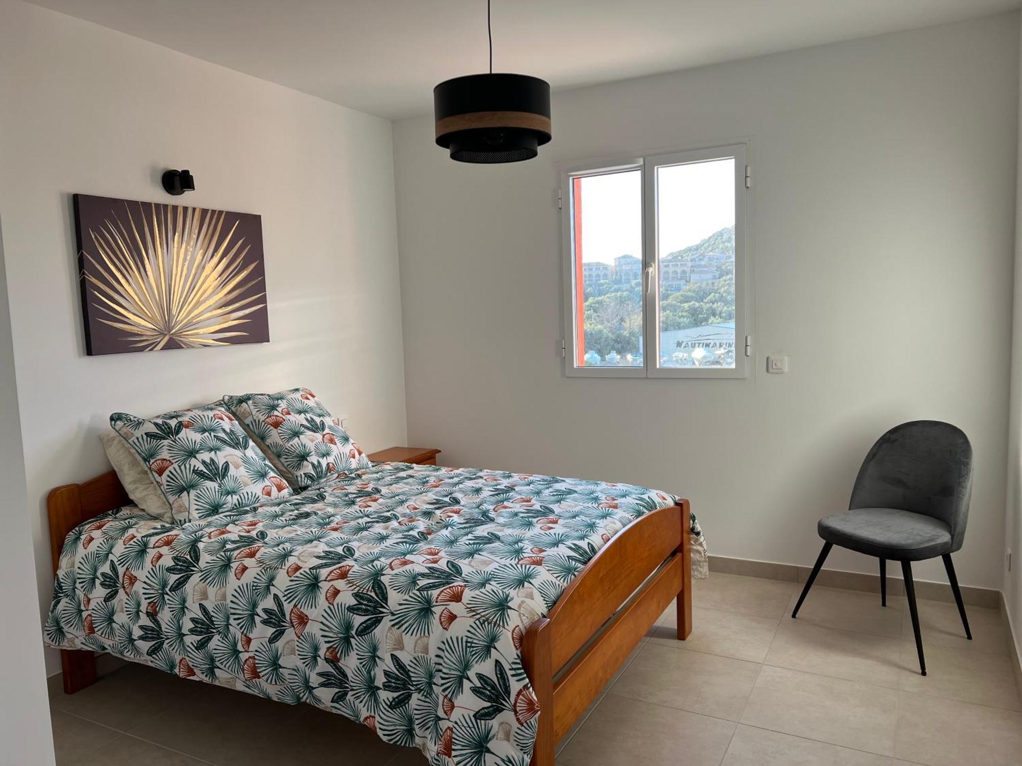 Grand T2 De Standing * L'Ile-Rousse (Corsica)